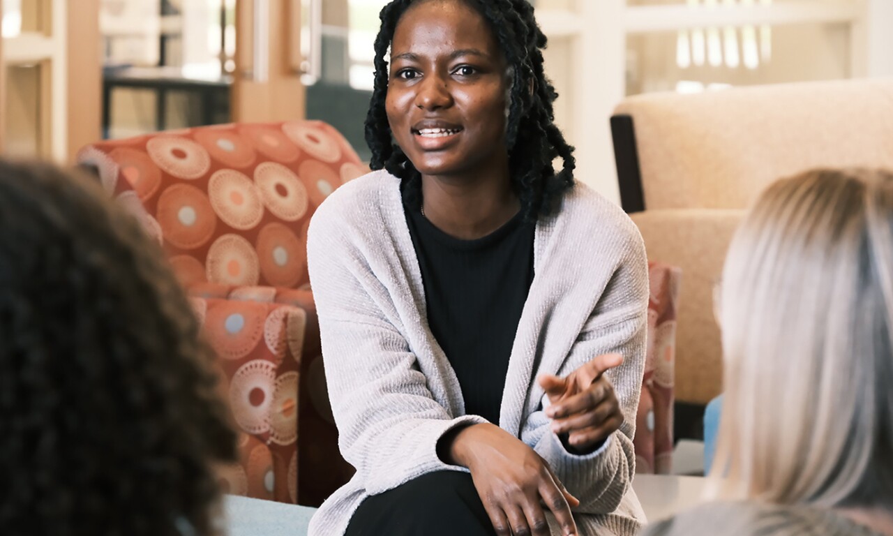 Counseling students having a discussion