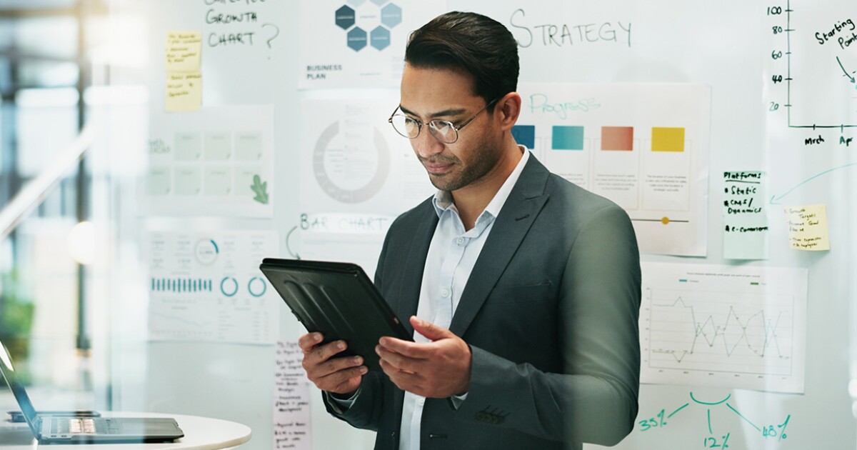 Financial Analyst vs Business Analyst Career Comparison Financial Analyst vs Business Analyst Career Comparison