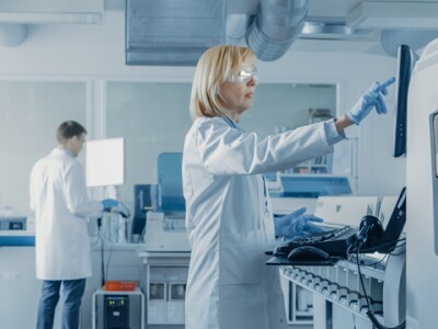 engineers working with biomed equipment