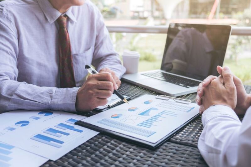 Man Looks for Financial Intelligence