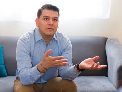 Male veteran explaining problems during counseling