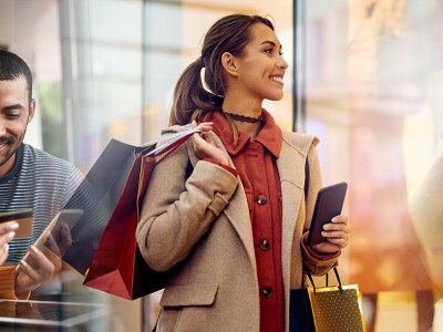 Images showing multi-channel commerce