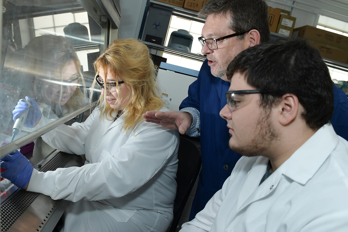 Kent State faculty and students in the lab