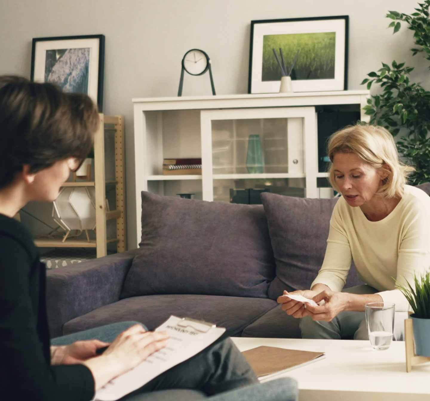 Two women in substance abuse counseling sessions